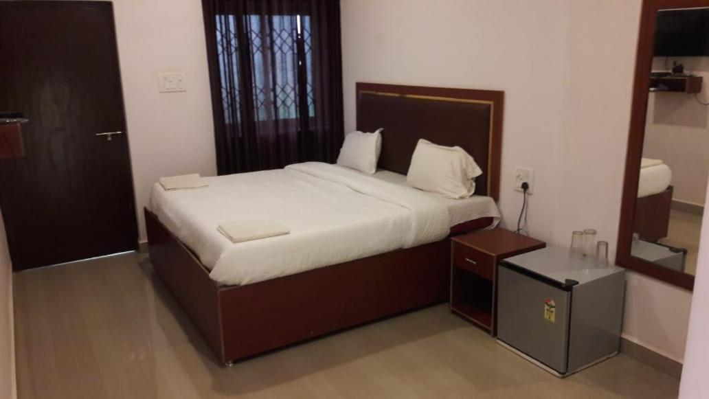 Fullmoon Beach Place Candolim Ngoại thất bức ảnh