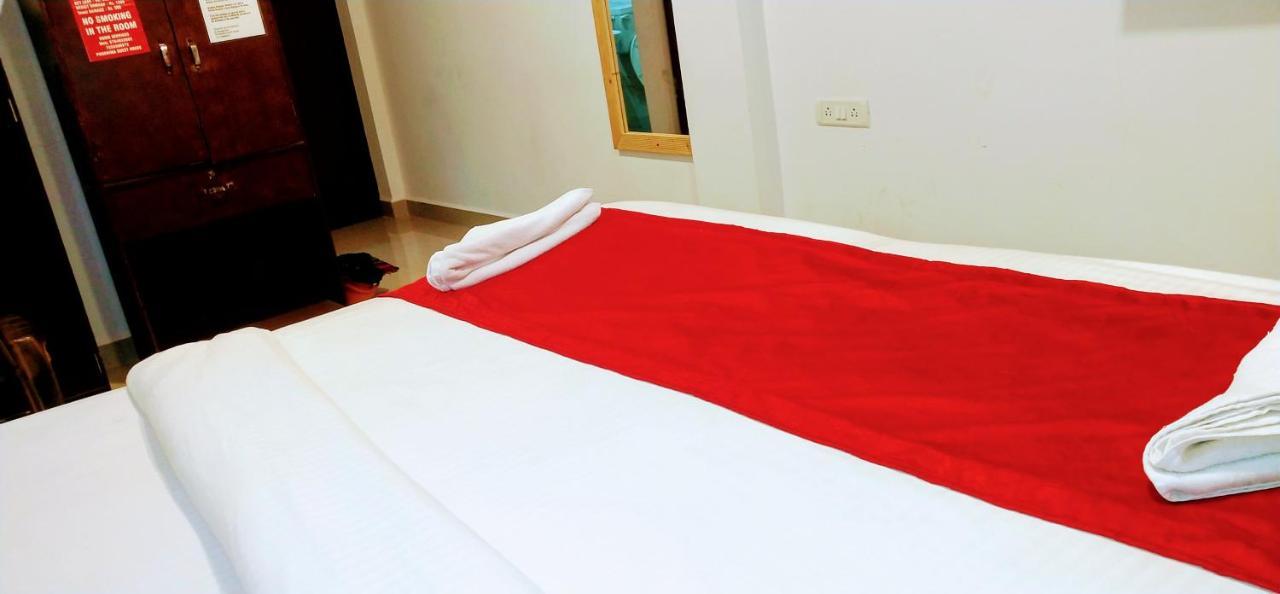 Fullmoon Beach Place Candolim Ngoại thất bức ảnh